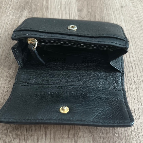 Michael Kors Black Leather Wallet with Gold Logo - Picture 4 of 4